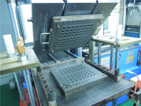 <a href='http://m.kprled.com/Helps/dgongshidiboguijiaozh.html' class='keys' title='點(diǎn)擊查看關(guān)于硅膠制品廠家的相關(guān)信息' target='_blank'>硅膠制品廠家</a>